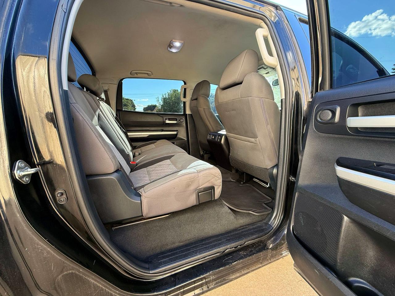 Toyota Tundra Sr5