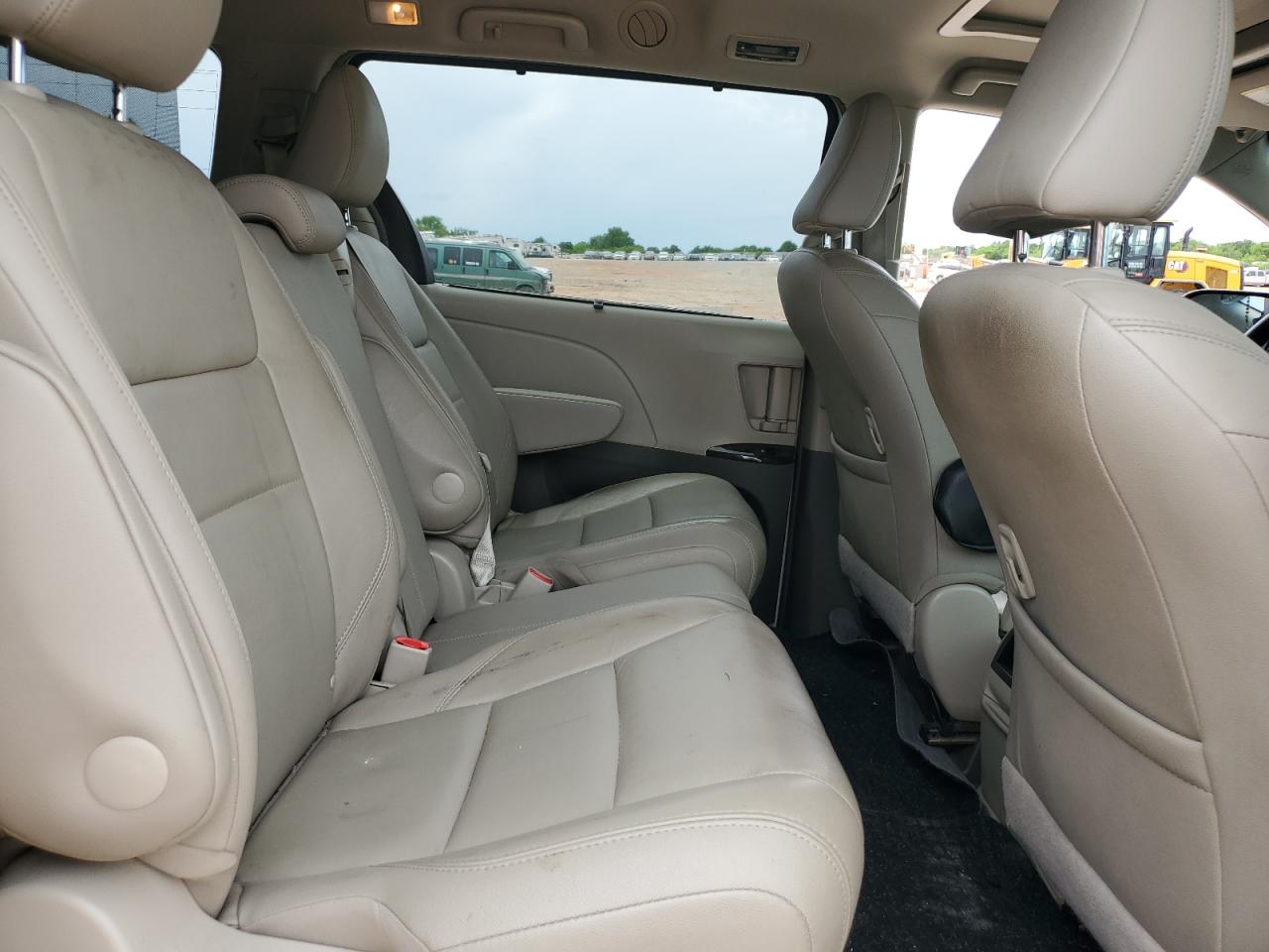 Toyota Sienna Xle 8-passenger