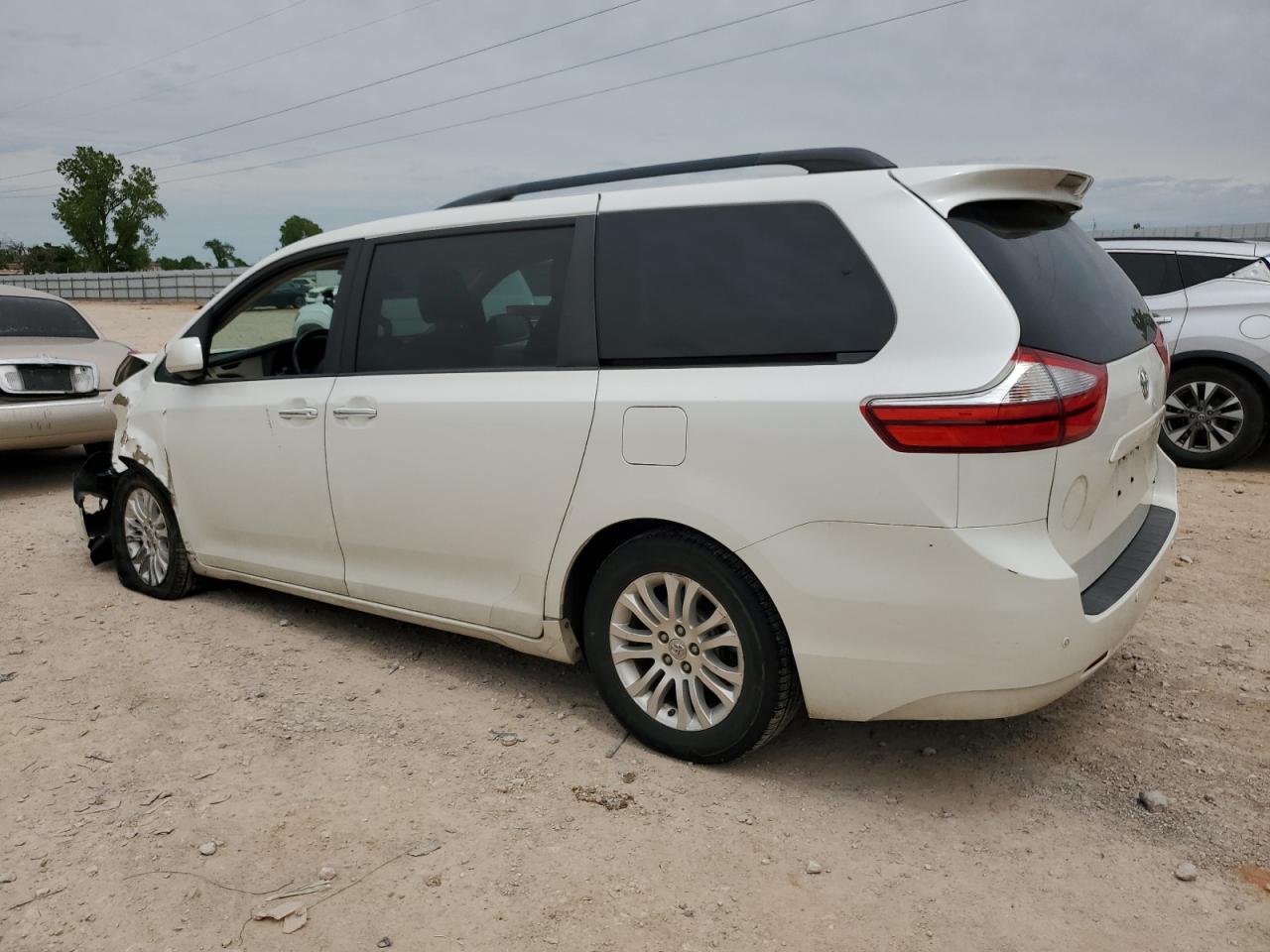Toyota Sienna Xle 8-passenger