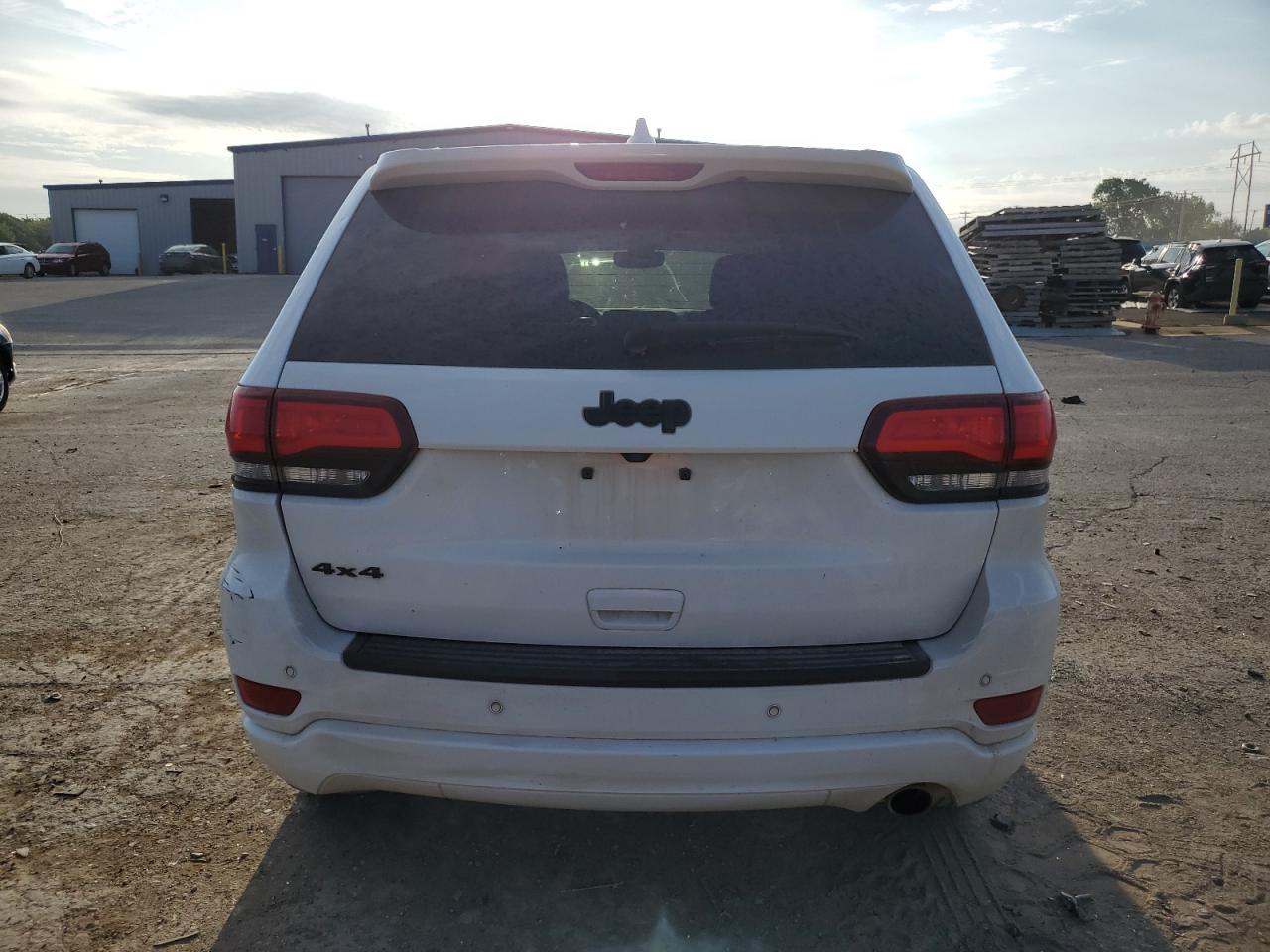 Jeep Grand Cherokee Laredo