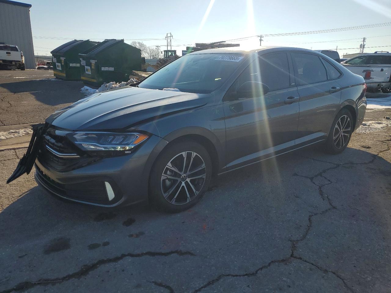 Salvage Volkswagen Jetta Image