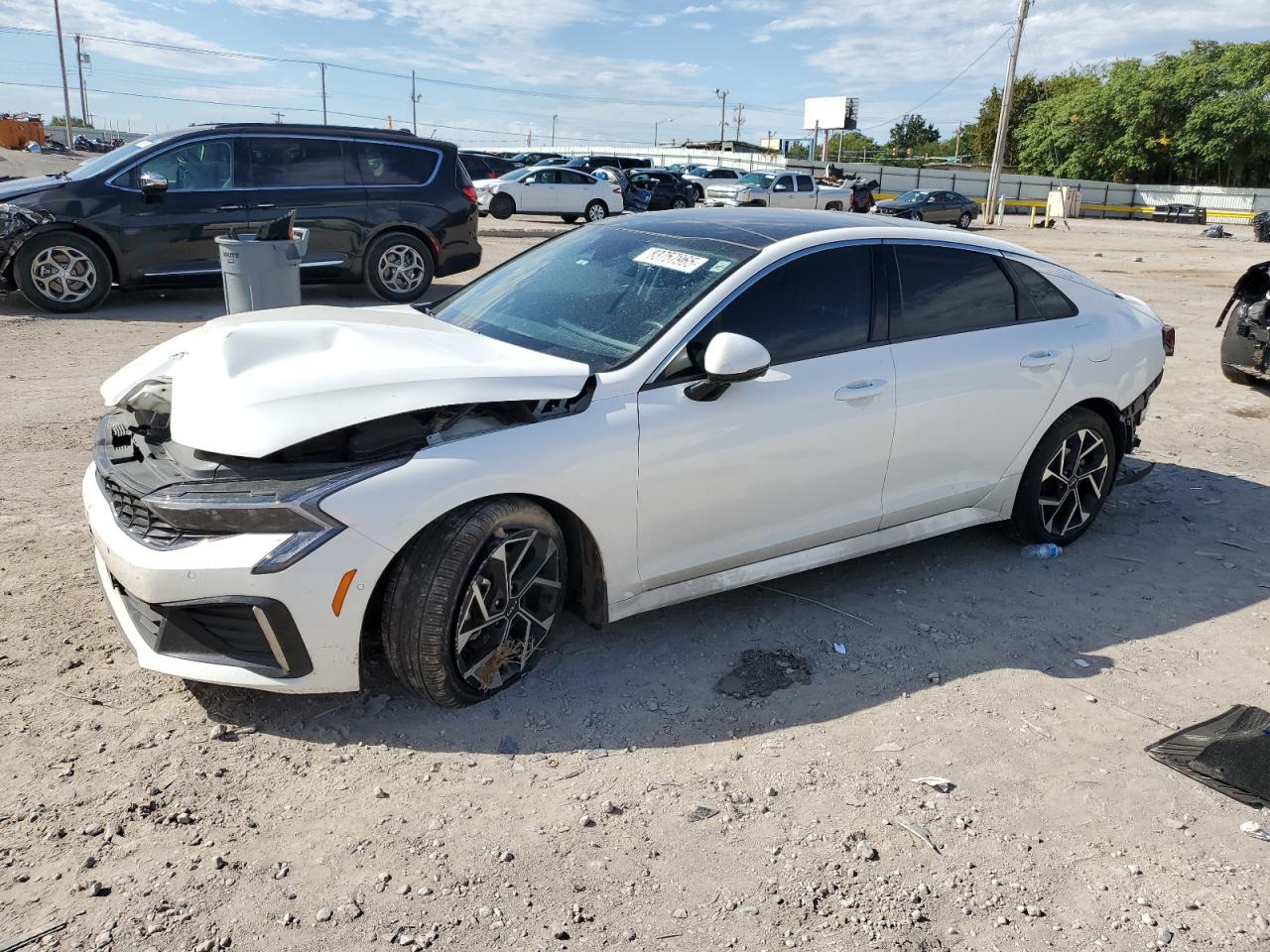 Salvage Kia K5 Image