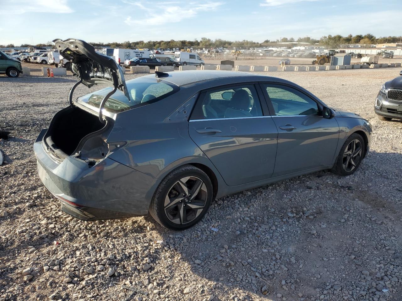 Hyundai ELANTRA Limited