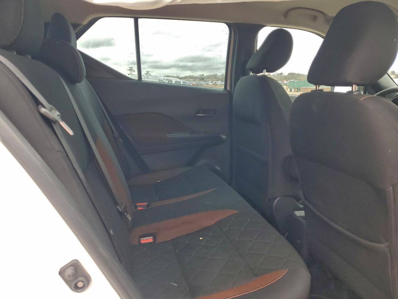 Nissan Kicks S