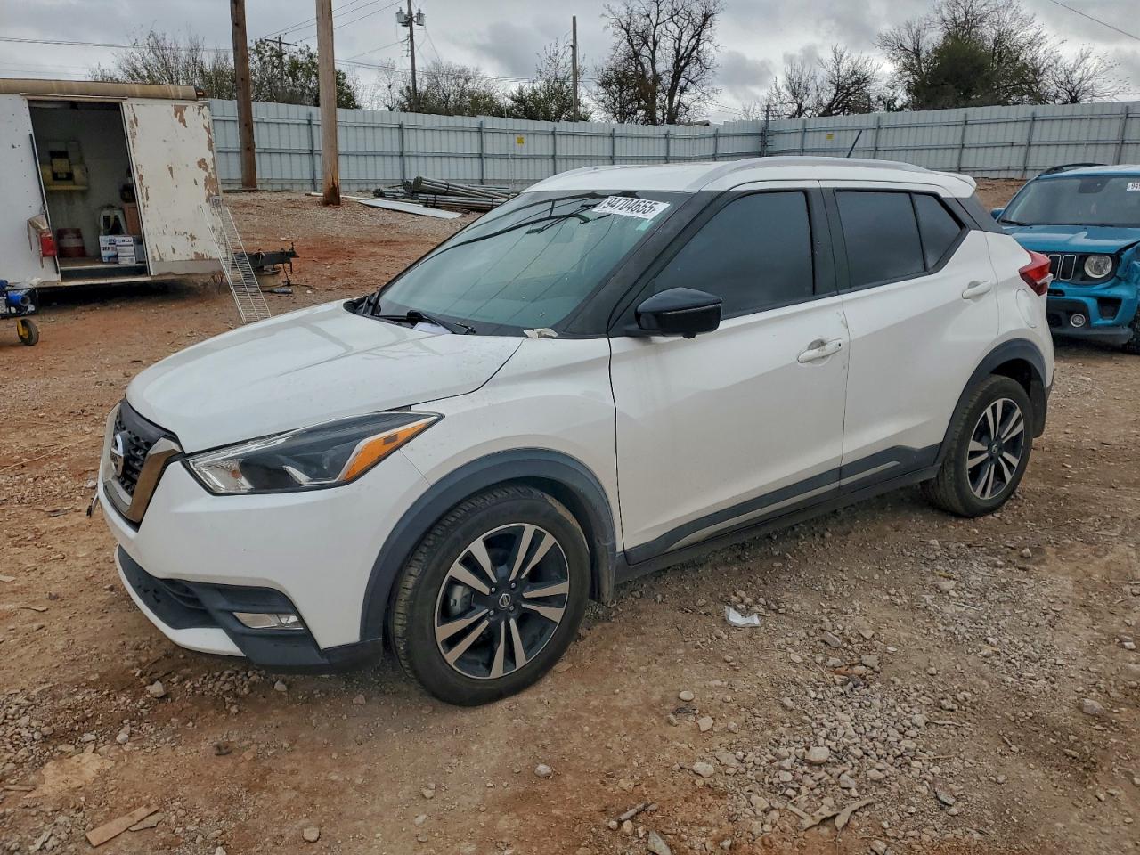 Salvage Nissan Kicks Image