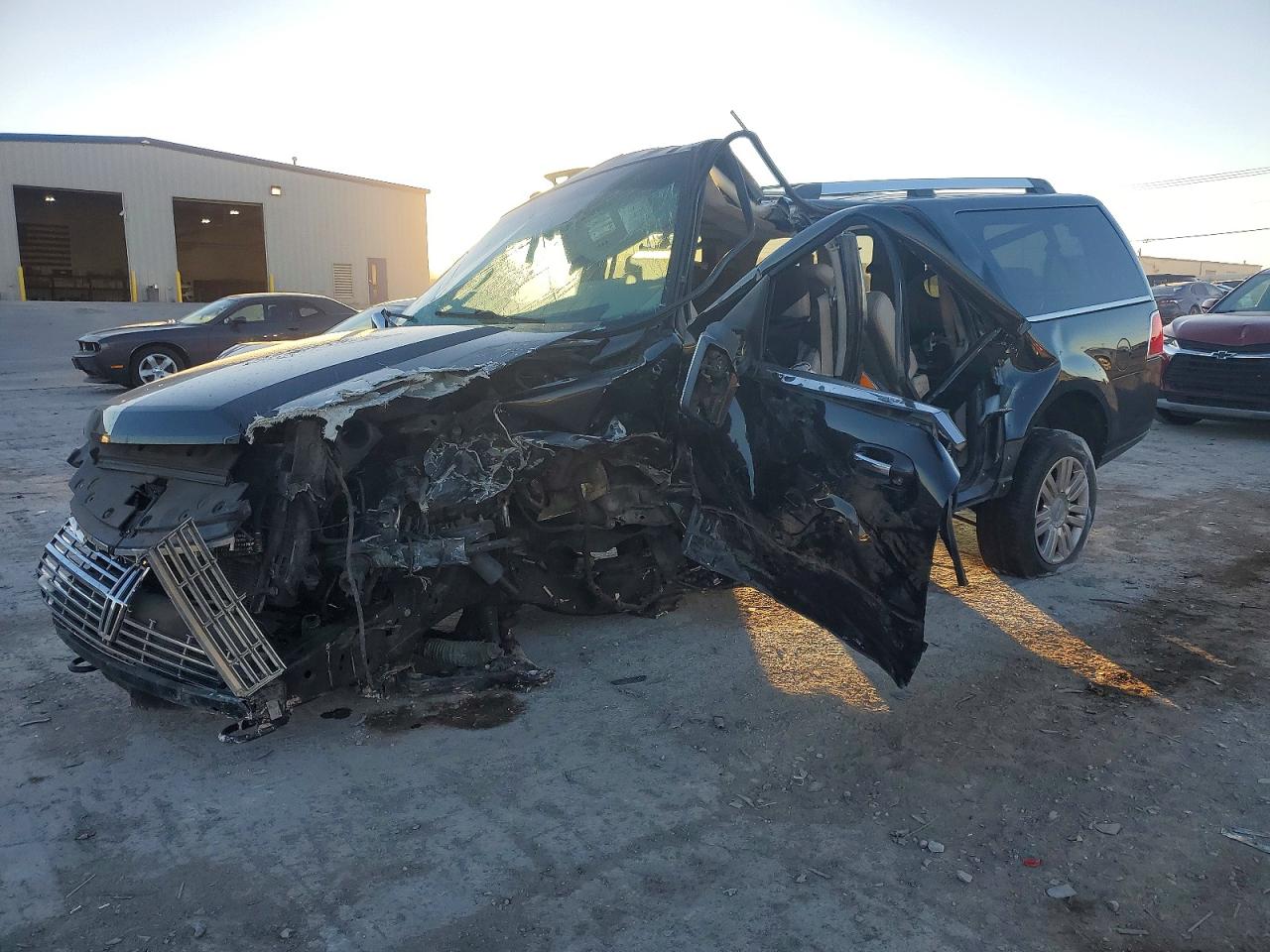 Salvage Lincoln Navigator Image