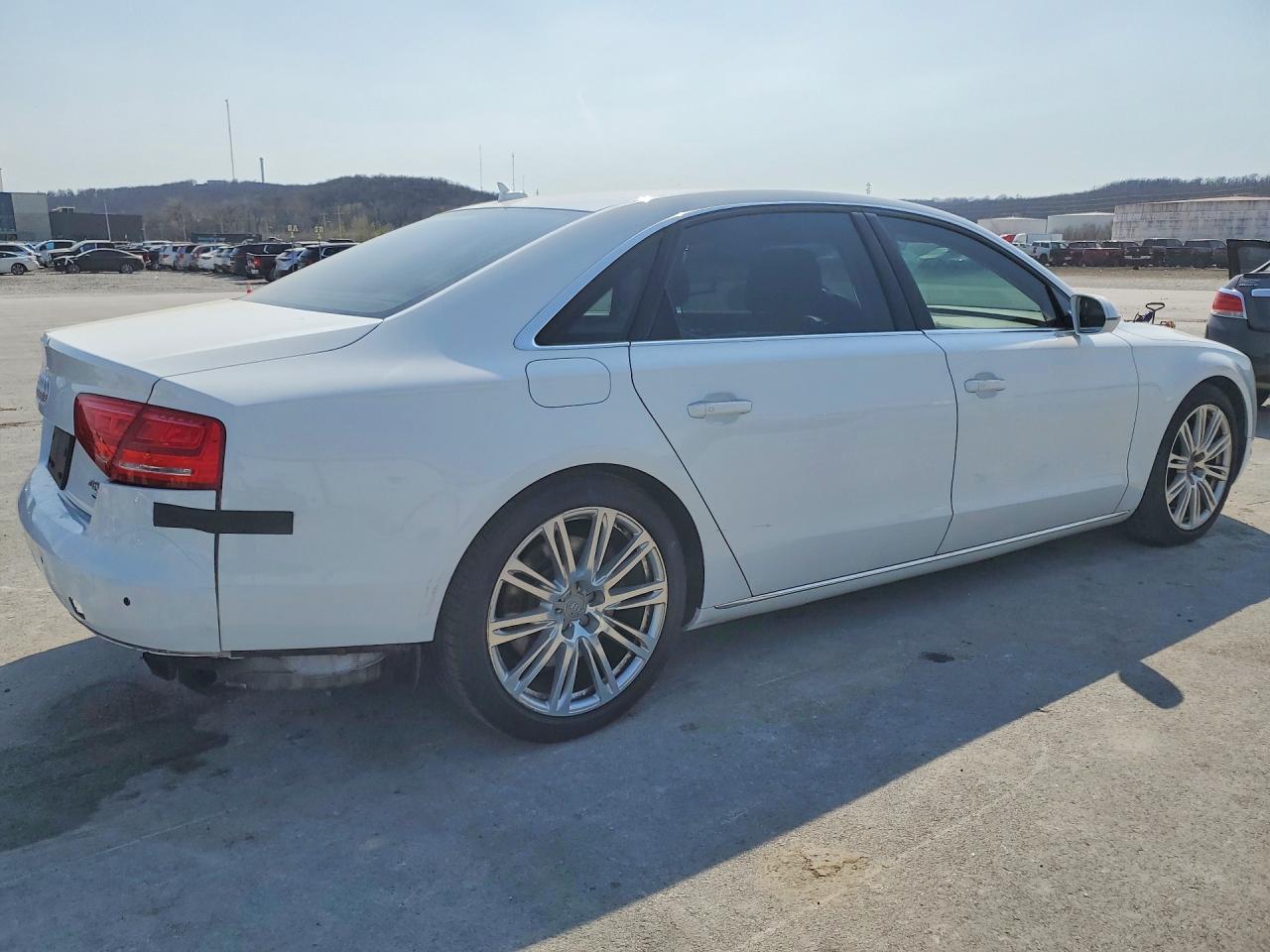 Audi A8 L Quattro