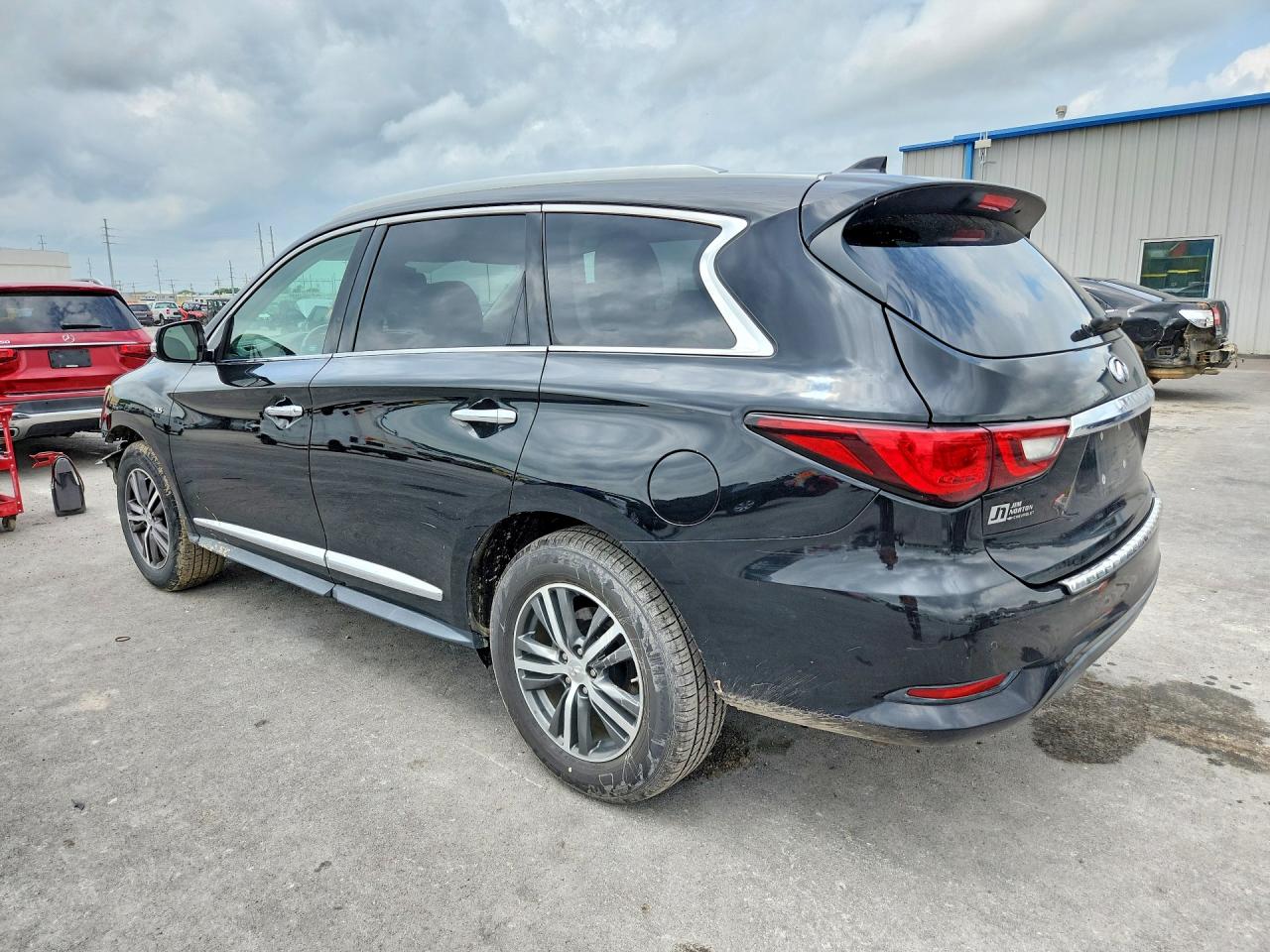INFINITI Qx Luxe