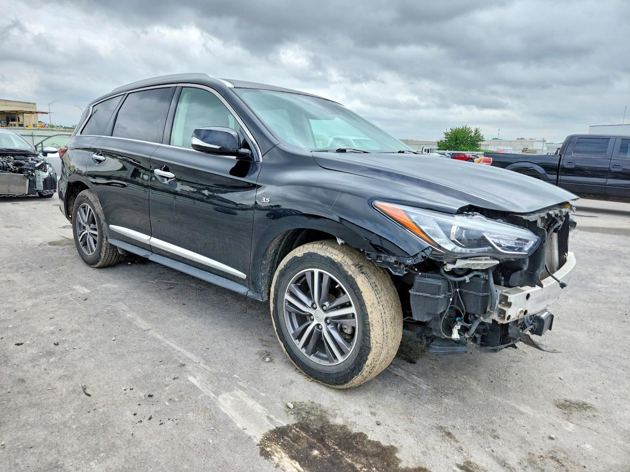 INFINITI Qx Luxe