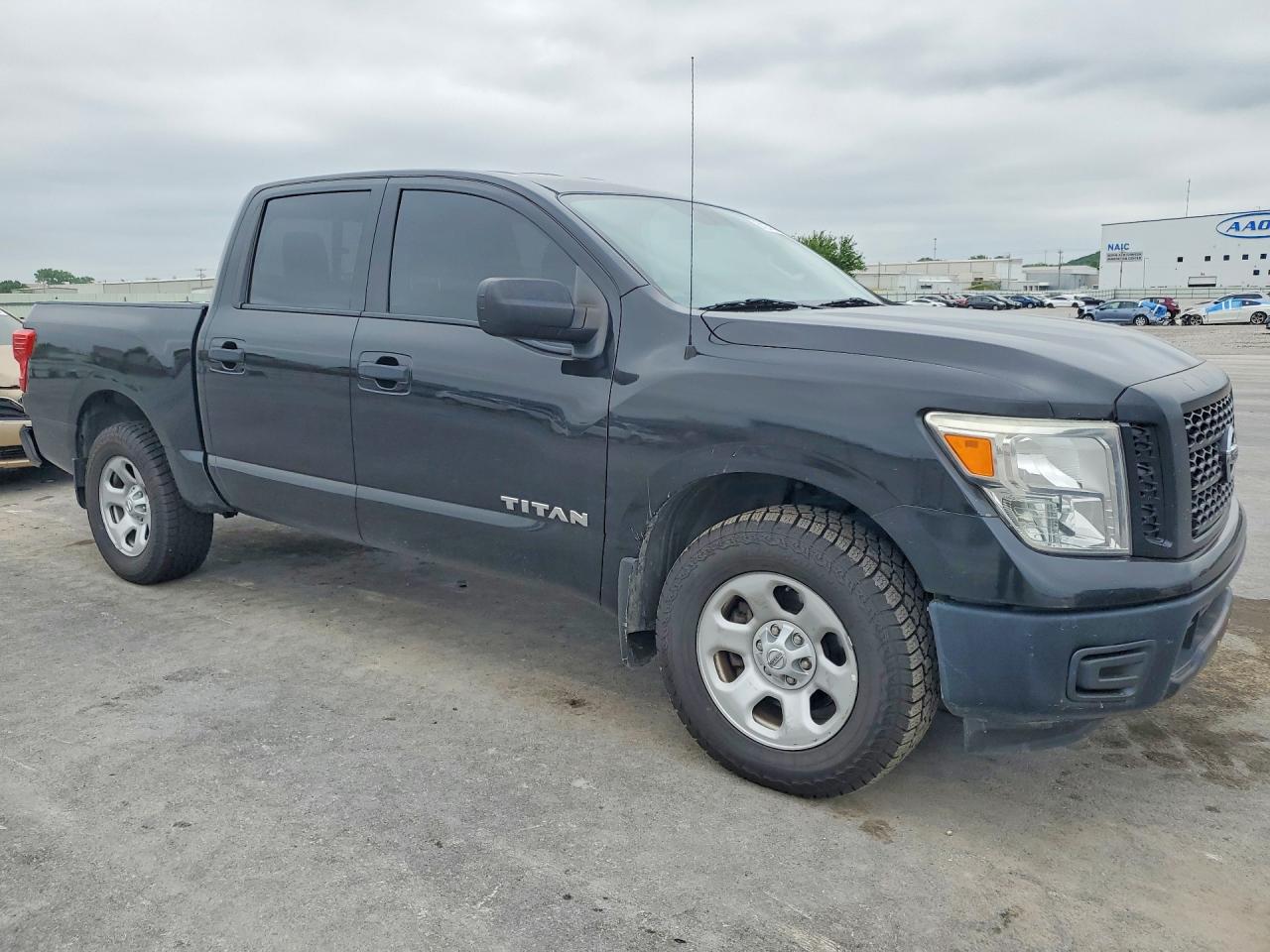 Nissan Titan S