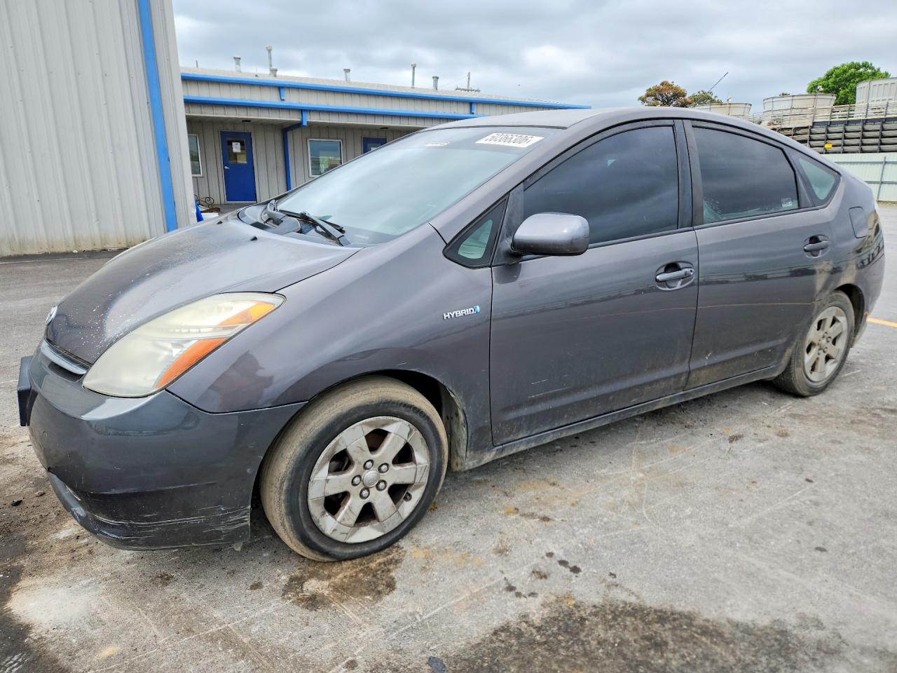Salvage Toyota Prius Image