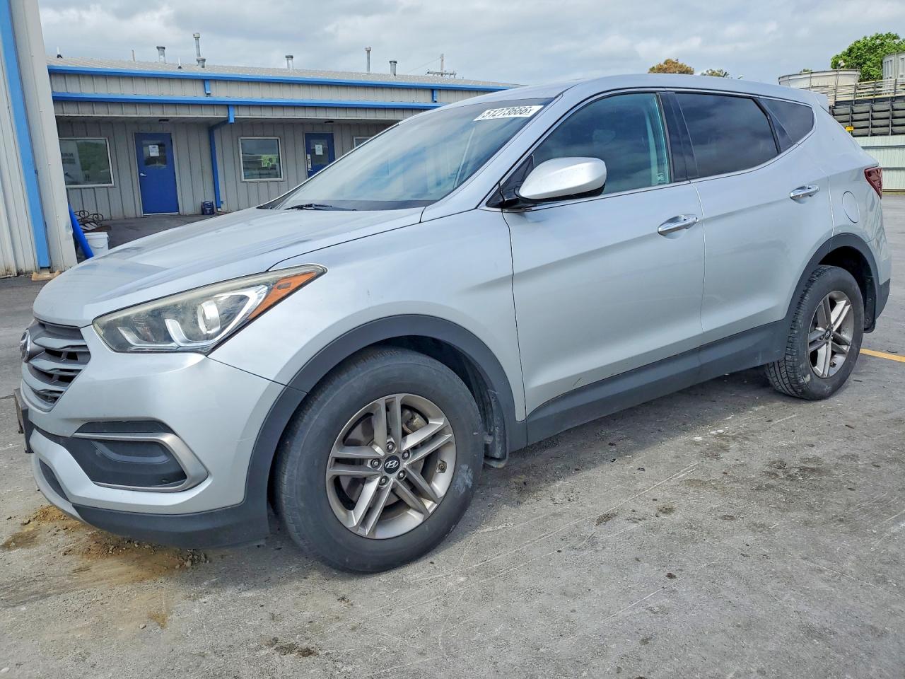 Salvage Hyundai SANTA FE Image