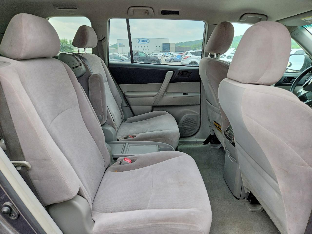 Toyota Highlander Base