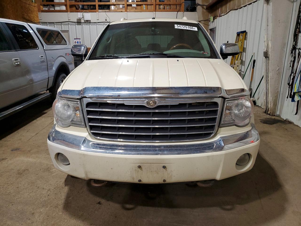 Chrysler Aspen Limited