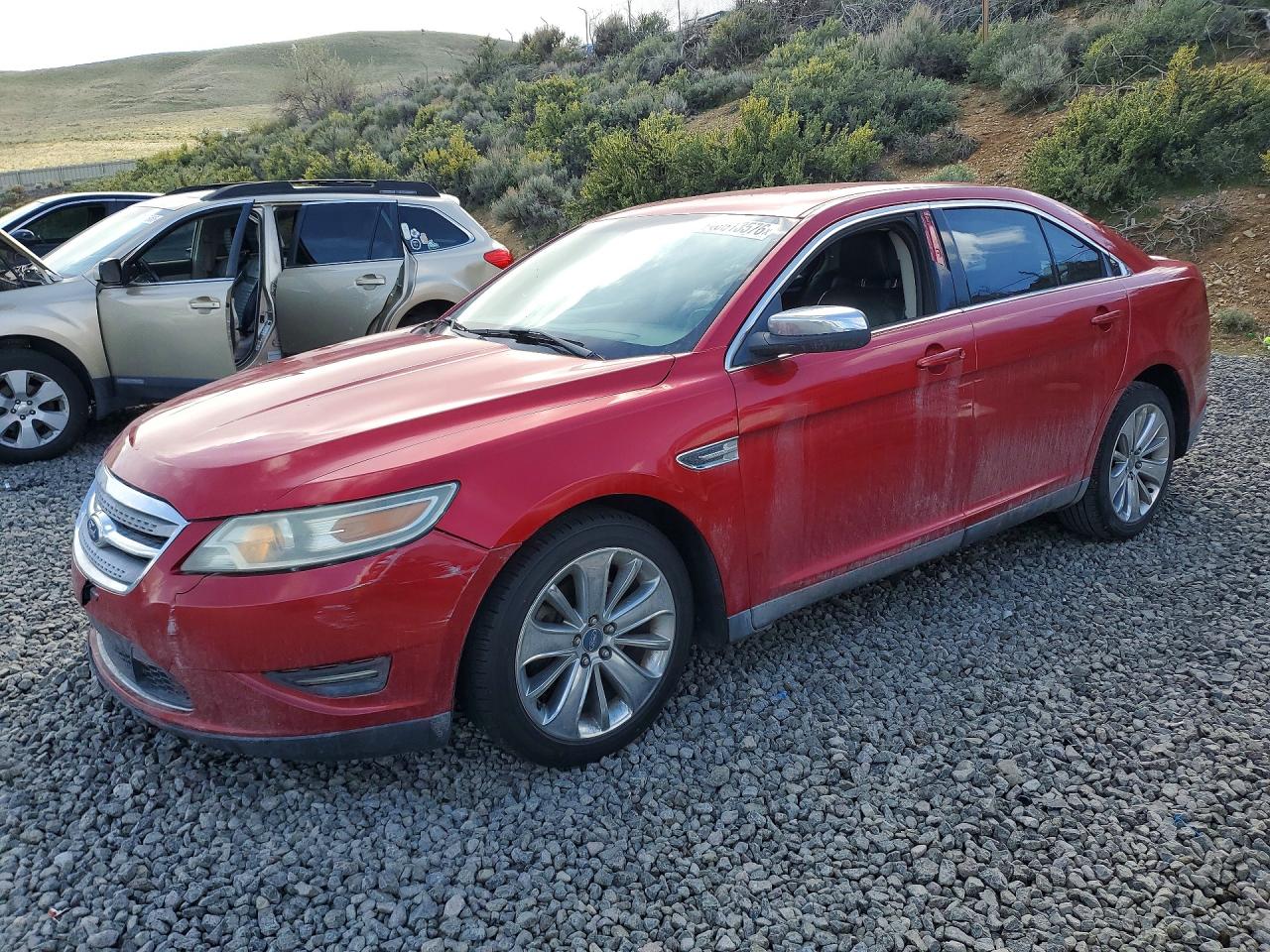Salvage Ford Taurus Image