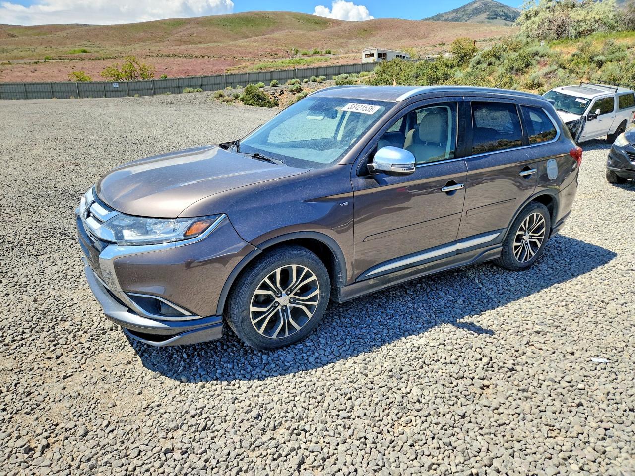Salvage Mitsubishi Outlander Image