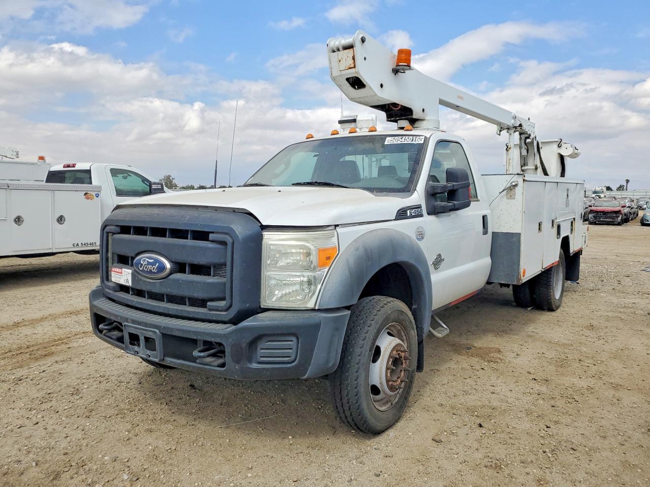 Salvage Ford F-450 Image