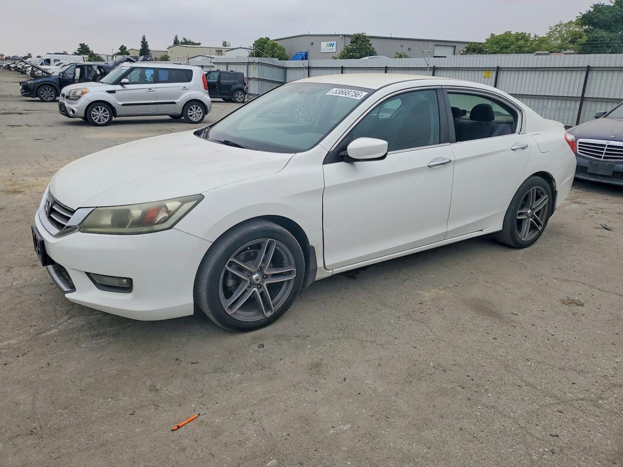 Salvage Honda Accord Image