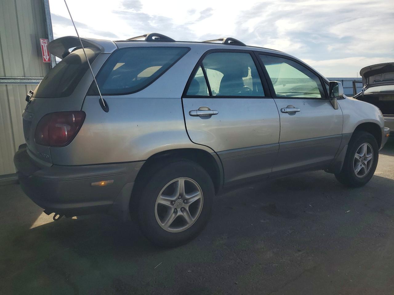 Lexus RX Base