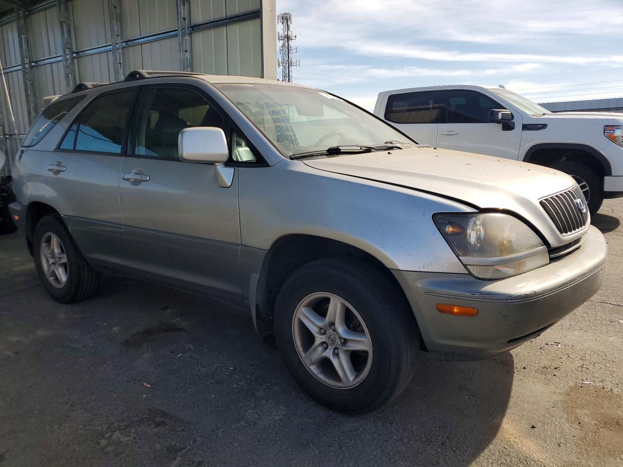 Lexus RX Base