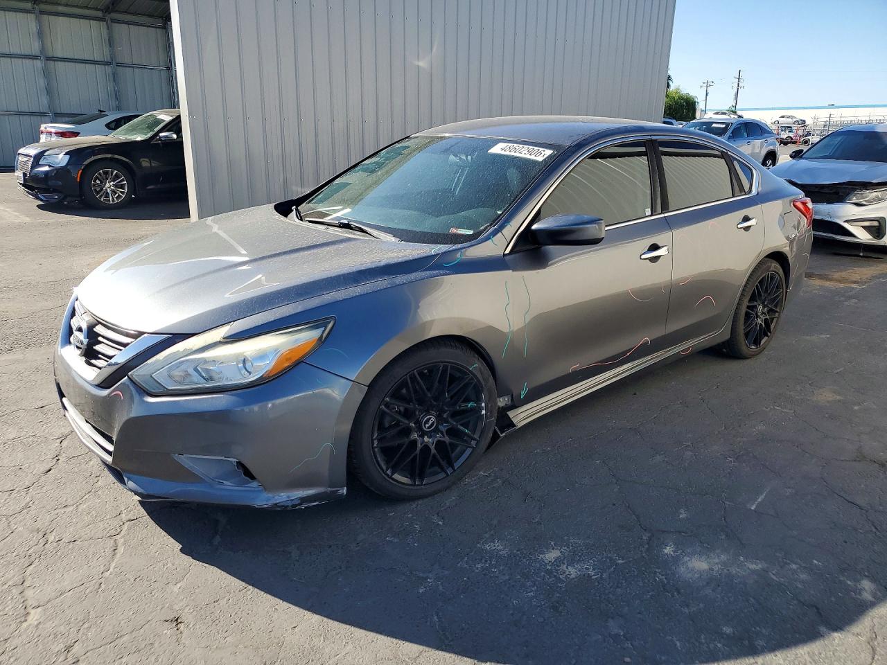 Salvage Nissan Altima Image