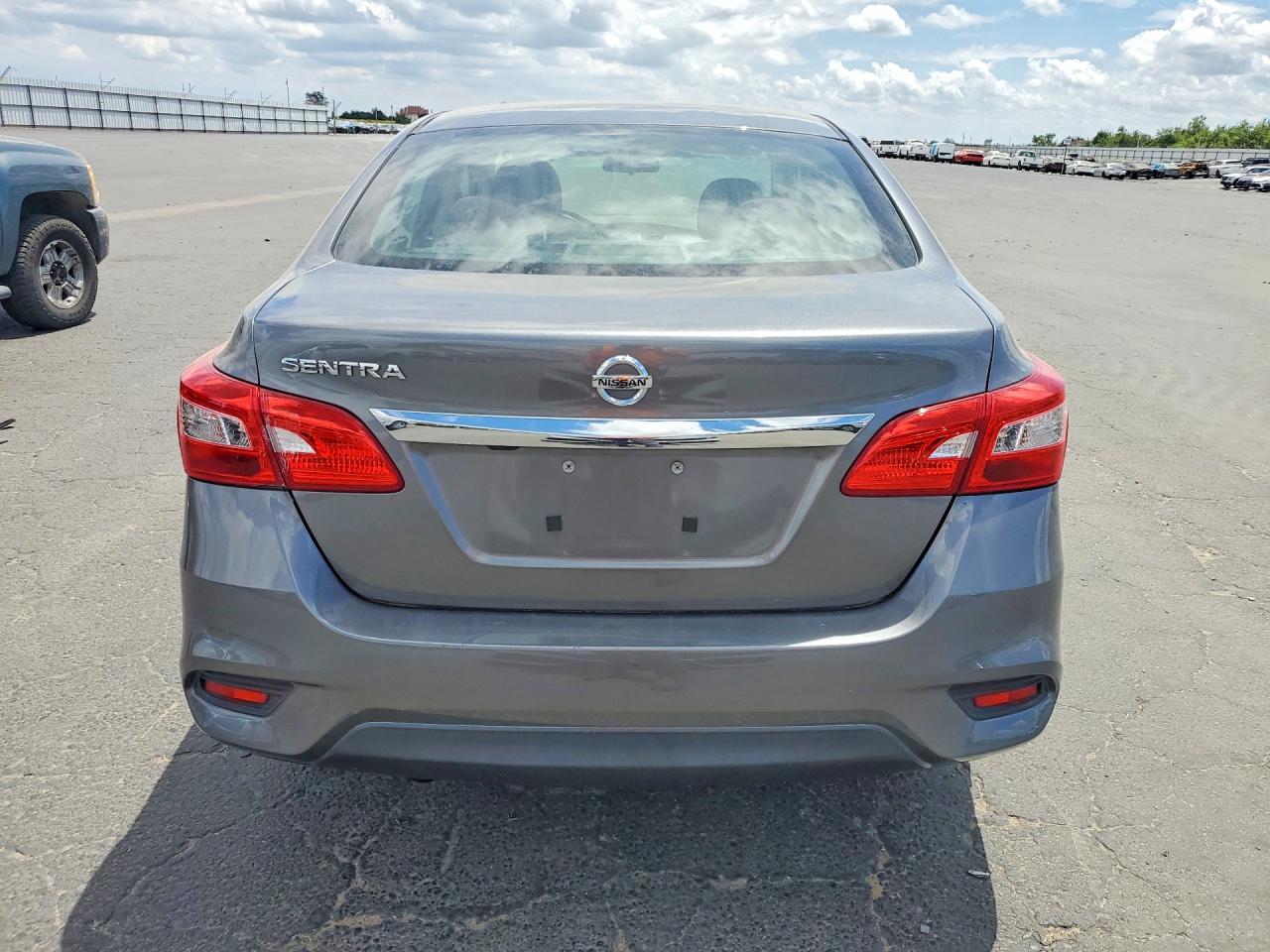 Nissan Sentra S
