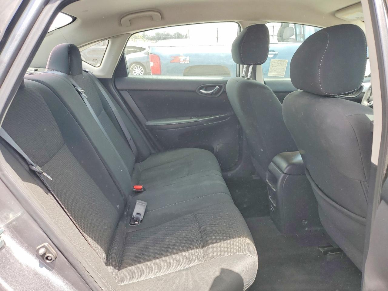 Nissan Sentra S