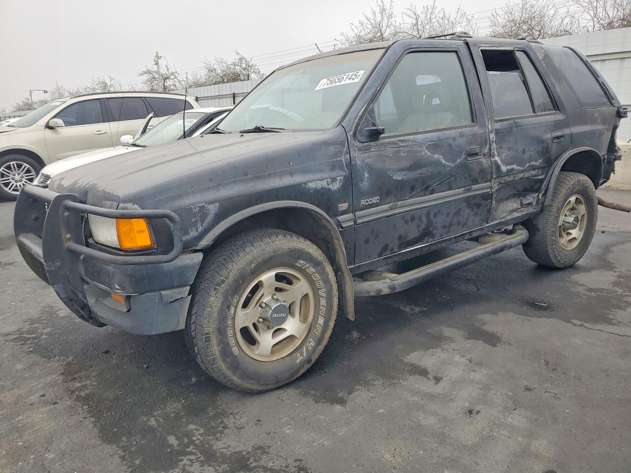 Salvage Isuzu Rodeo Image