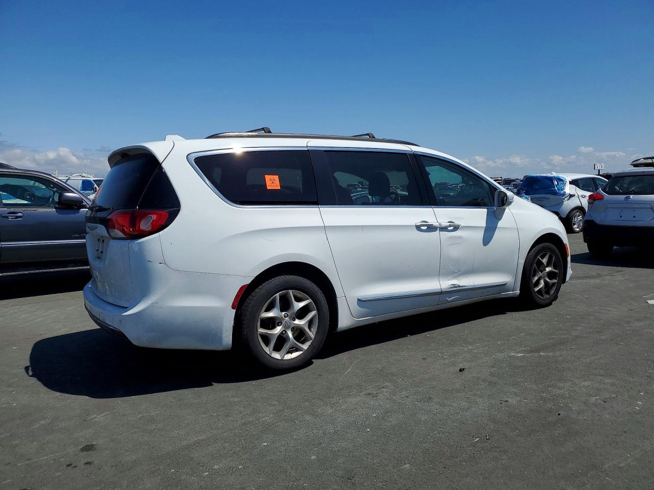 Chrysler Pacifica Touring L