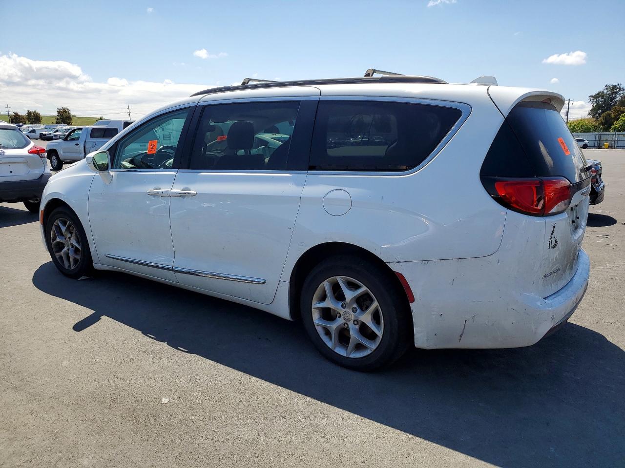 Chrysler Pacifica Touring L