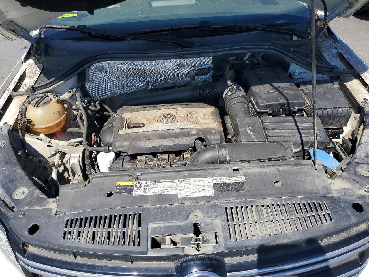 Volkswagen Tiguan S