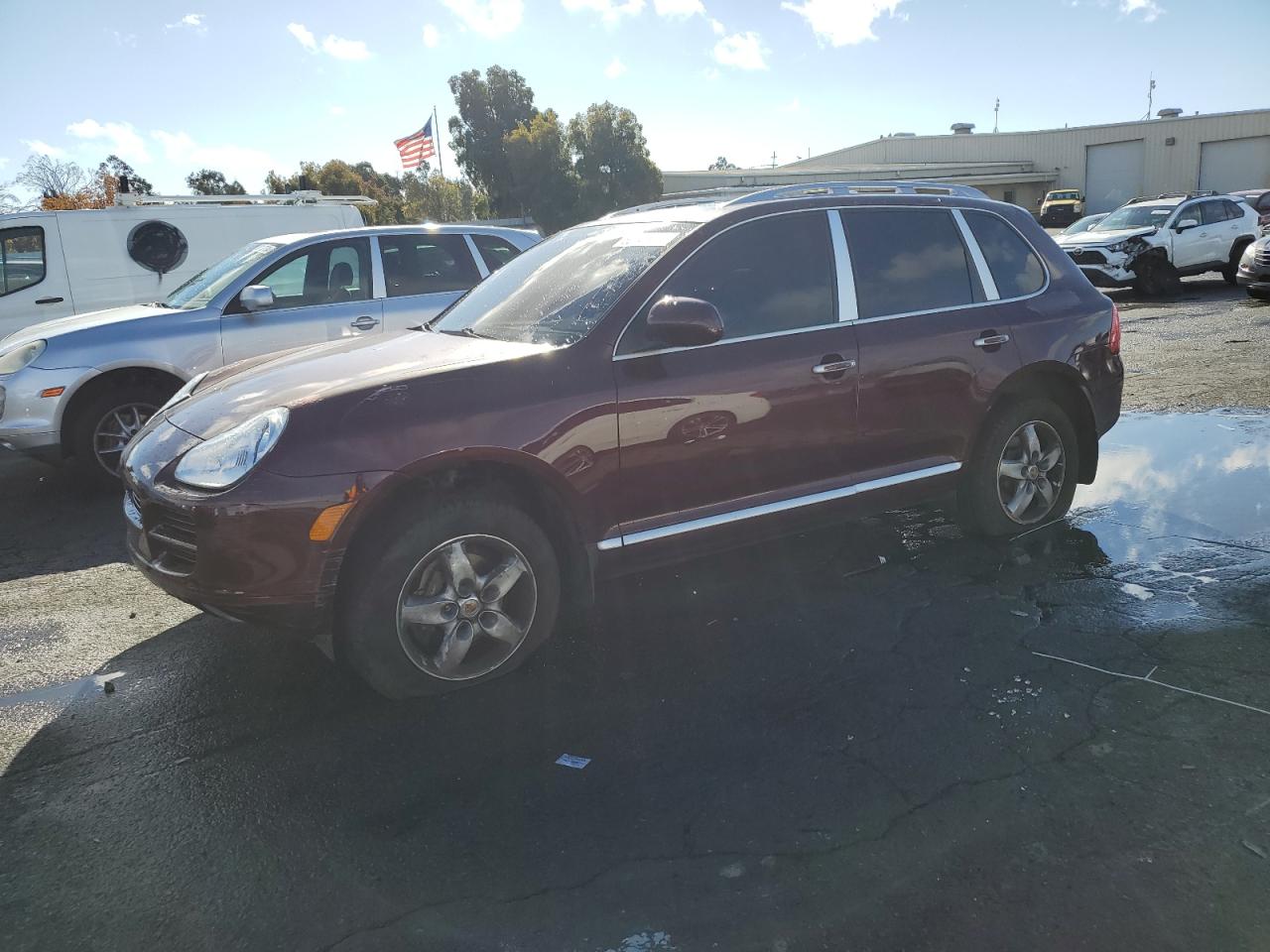 Salvage Porsche Cayenne Image