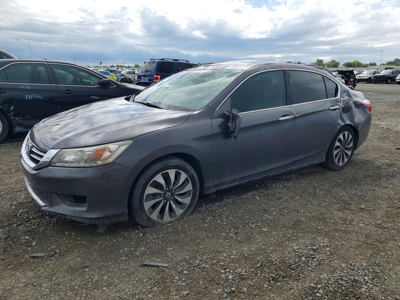 Salvage Honda Accord Image