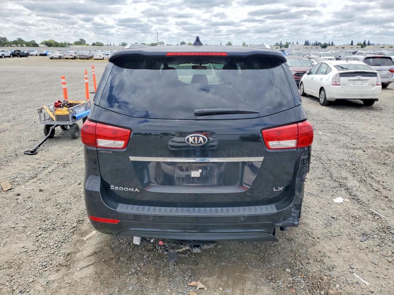 Kia Sedona Lx