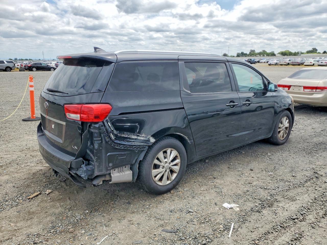 Kia Sedona Lx