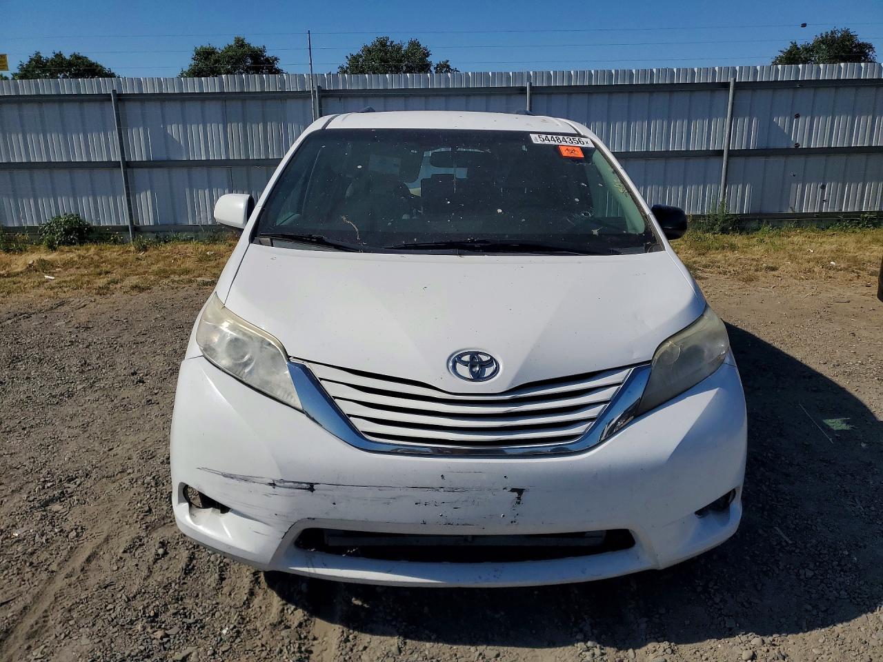 Toyota Sienna Le