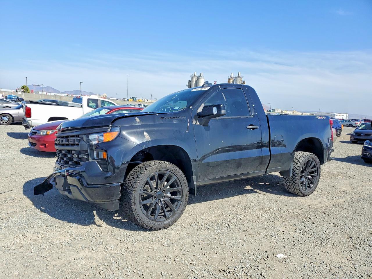 Salvage Chevrolet Silverado Image