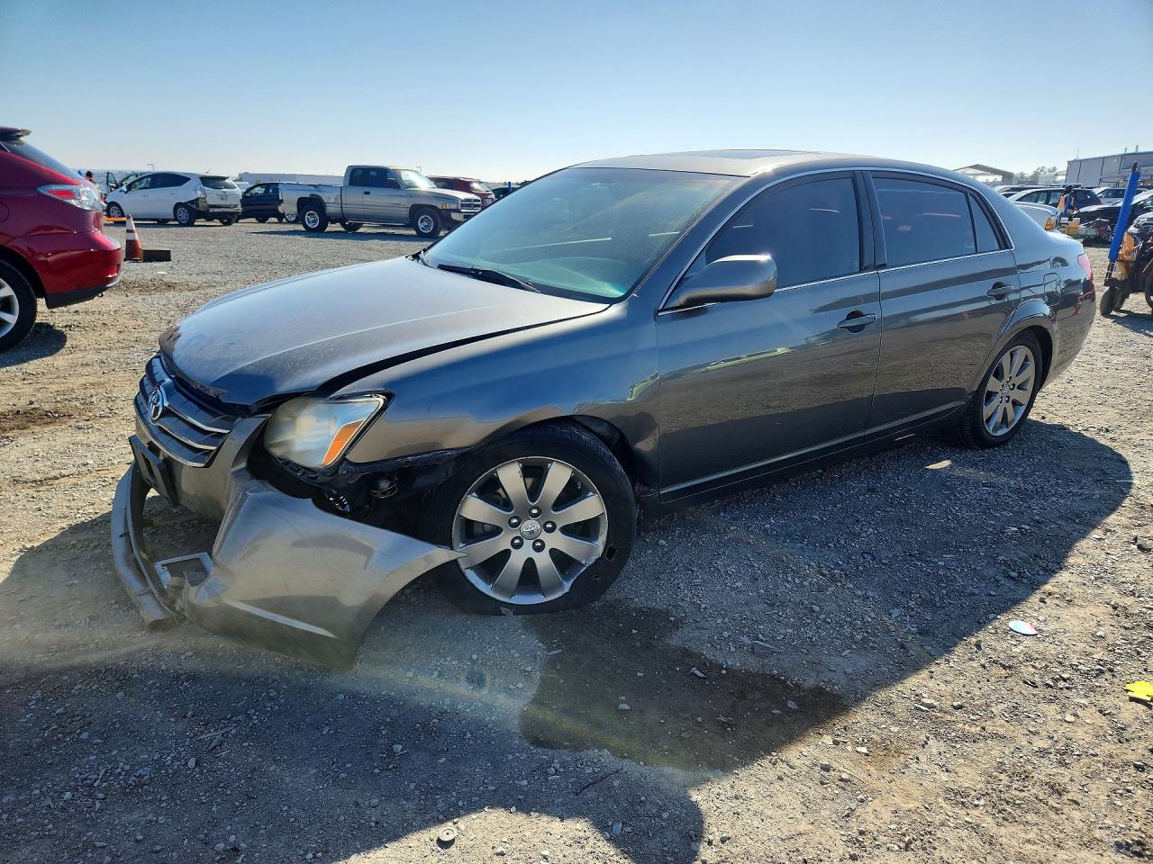 Salvage Toyota Avalon Image