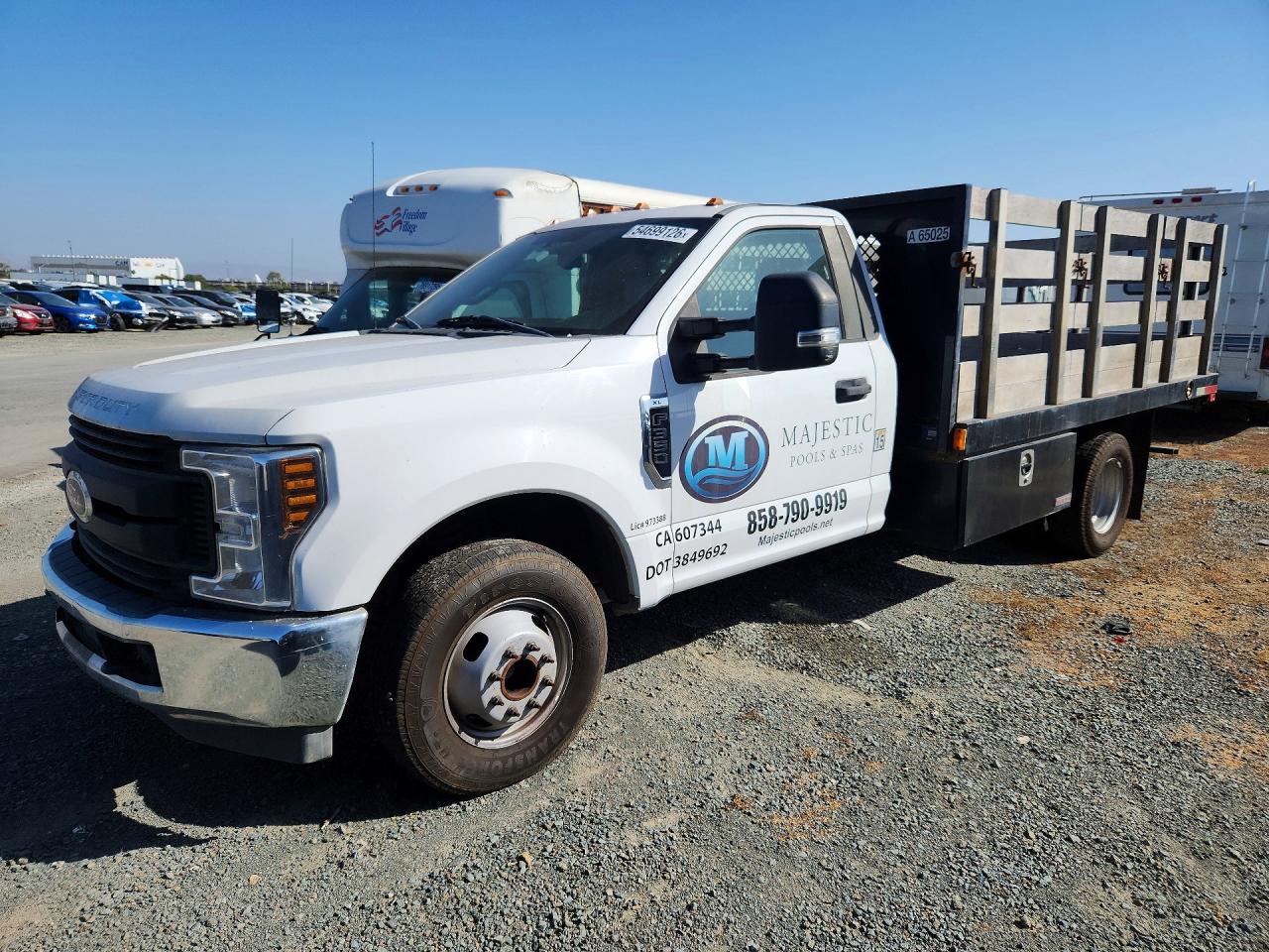 Salvage Ford F-350 Image