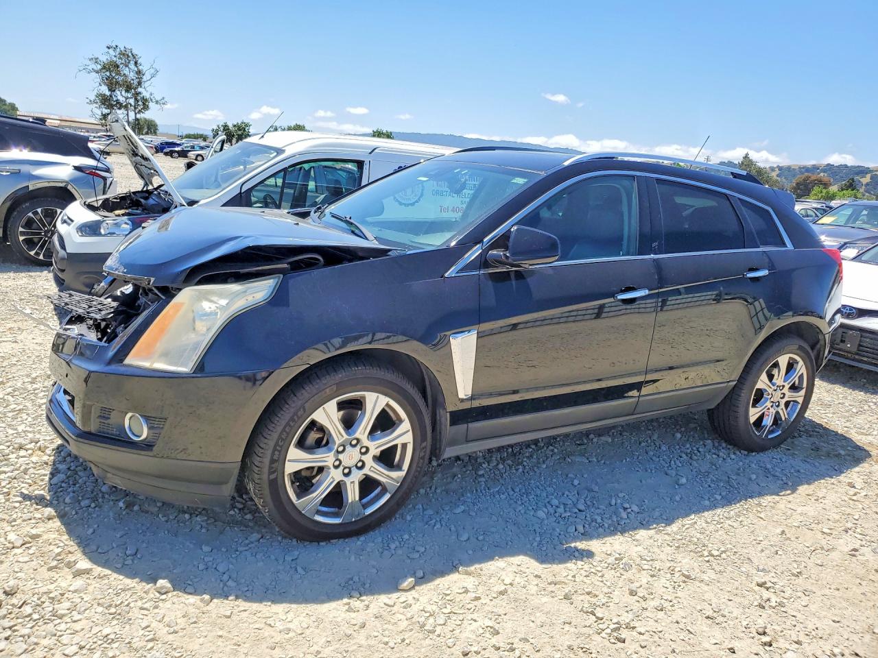 Salvage Cadillac SRX Image