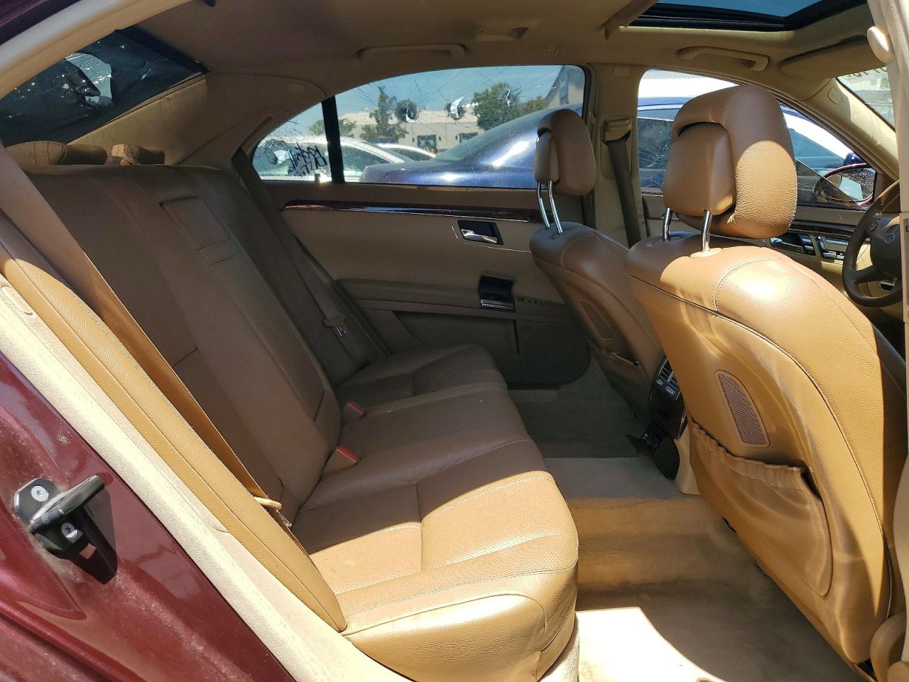 Mercedes-Benz S-Class 550