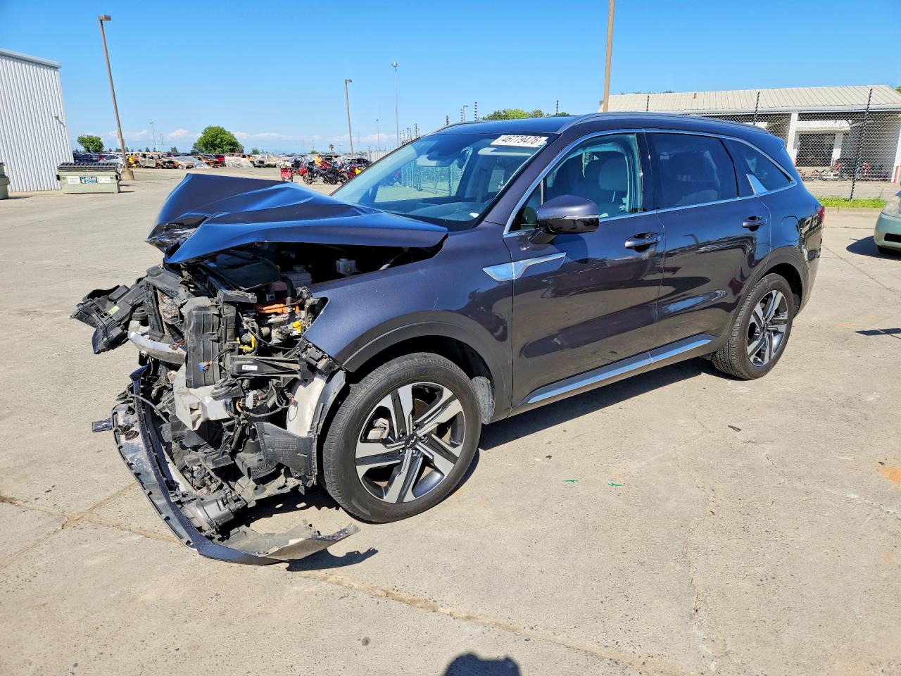 Salvage Kia Sorento Image