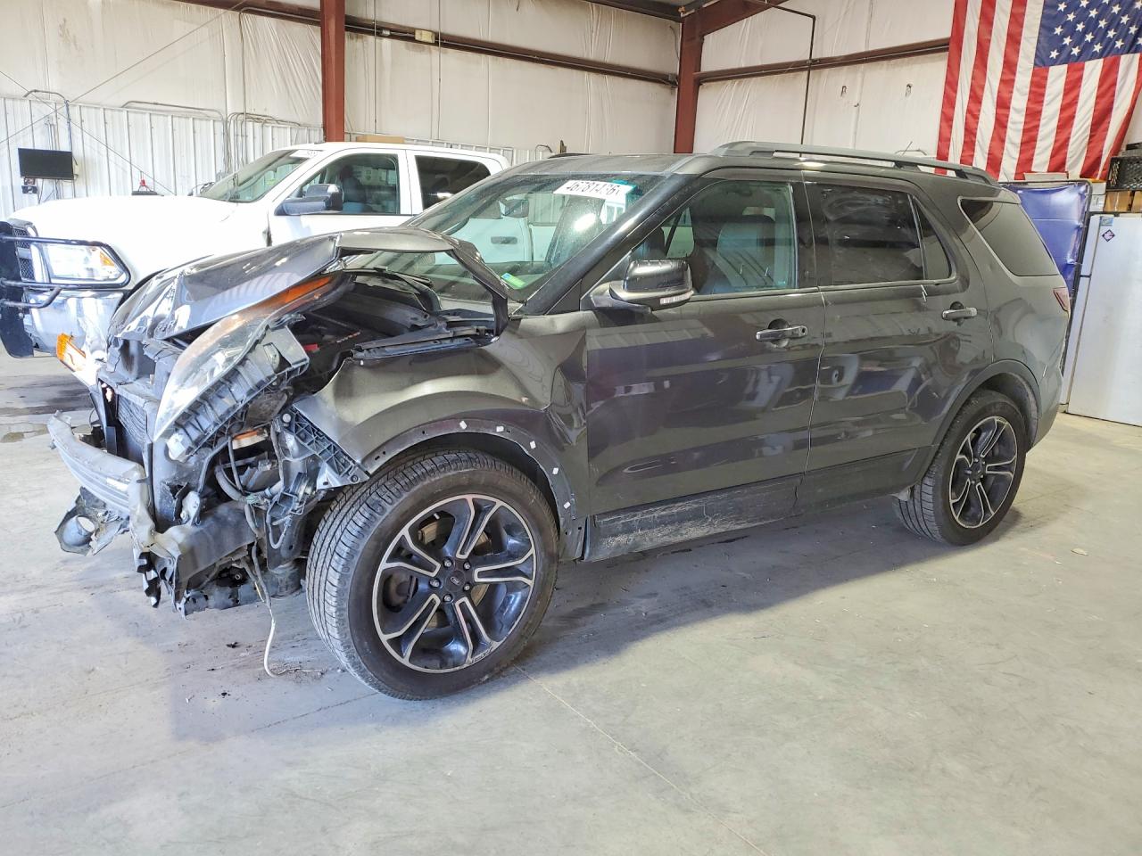 Salvage Ford Explorer Image