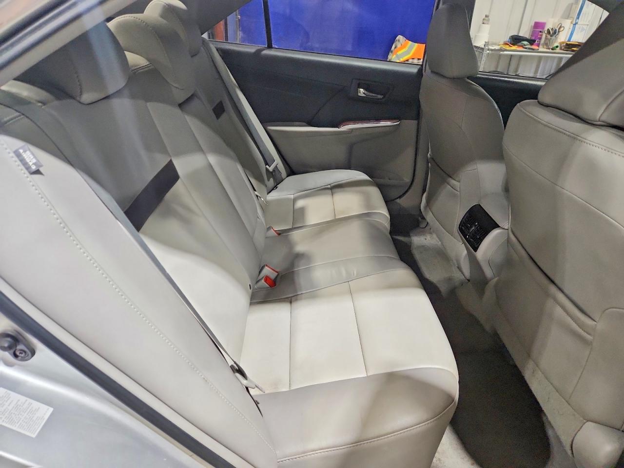 Toyota Camry Xle V6
