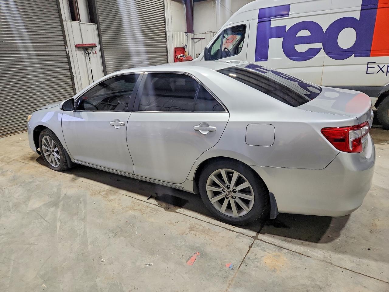 Toyota Camry Xle V6