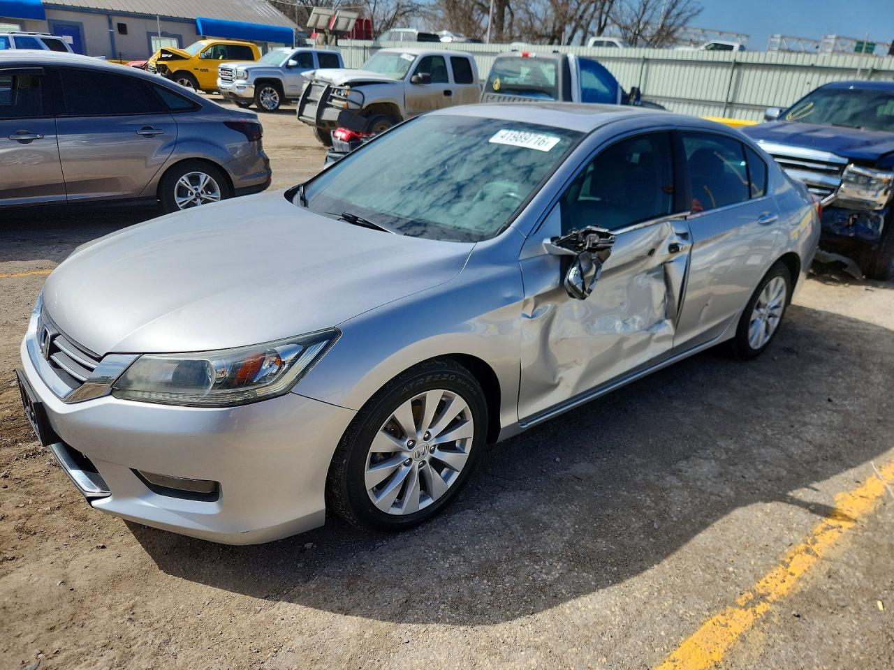 Salvage Honda Accord Image