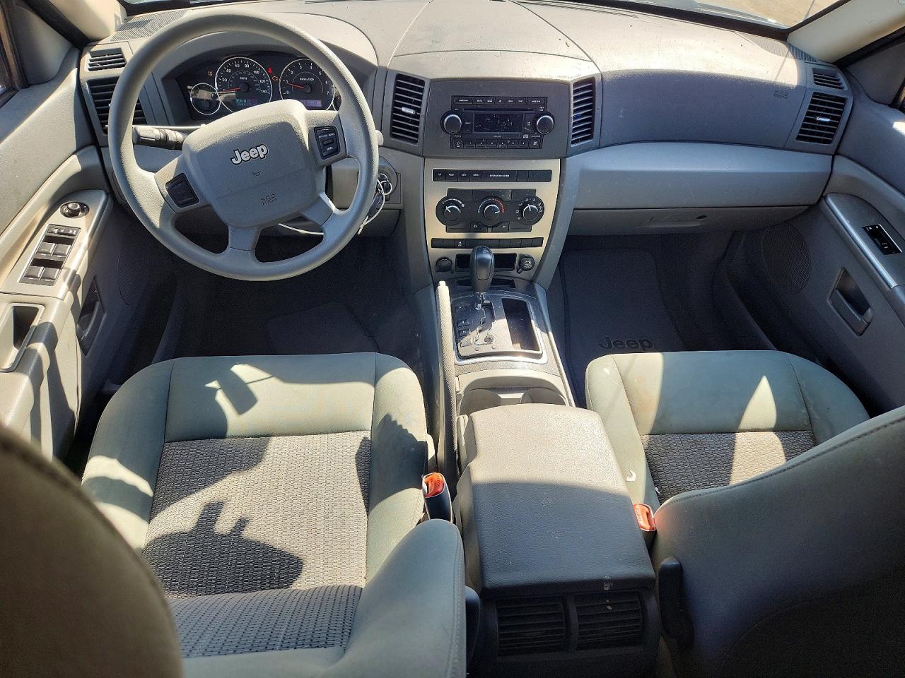 Jeep Grand Cherokee Laredo