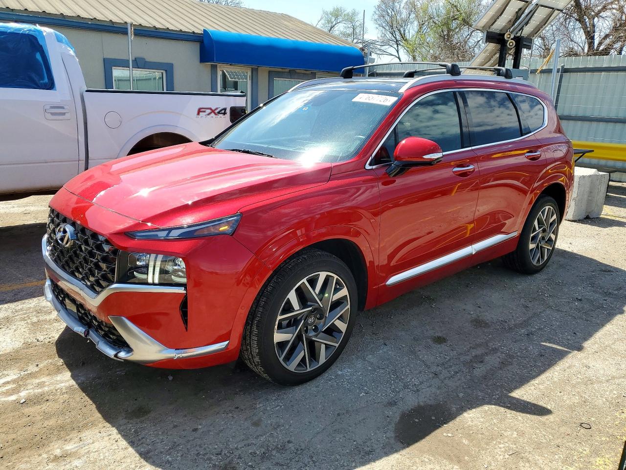 Salvage Hyundai SANTA FE Image