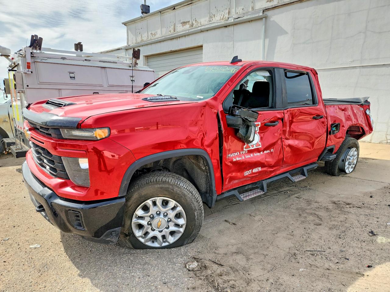 Salvage Chevrolet Silverado Image