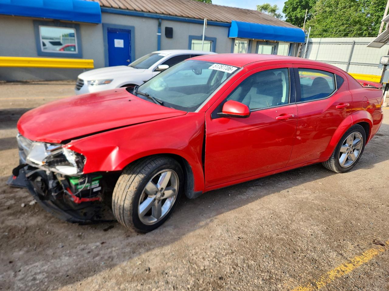 Salvage Dodge Avenger R Image